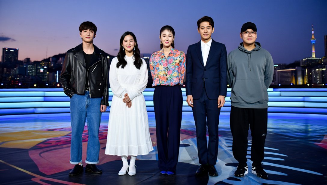 Stars That Rewrite the World: Korean Celebrities' Global Odyssey