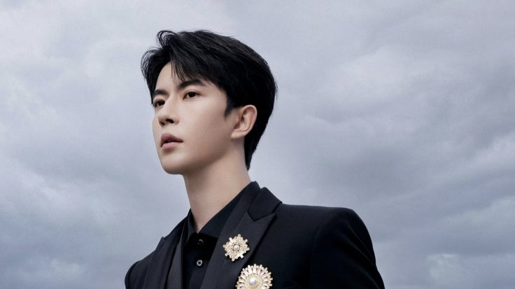 Yu Menglong Dies After Falling from Building, Studio Confirms